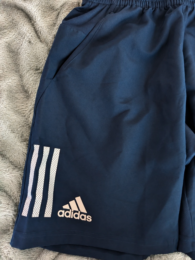 Short Adidas Club 3 Stripes Short Navy – Talla S